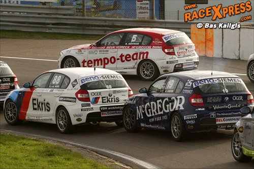 Ardi vd Hoek bumper op bumper
